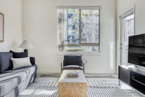 Studio City 1BR w Gym Lounge WD nr WF TJ LAX-573